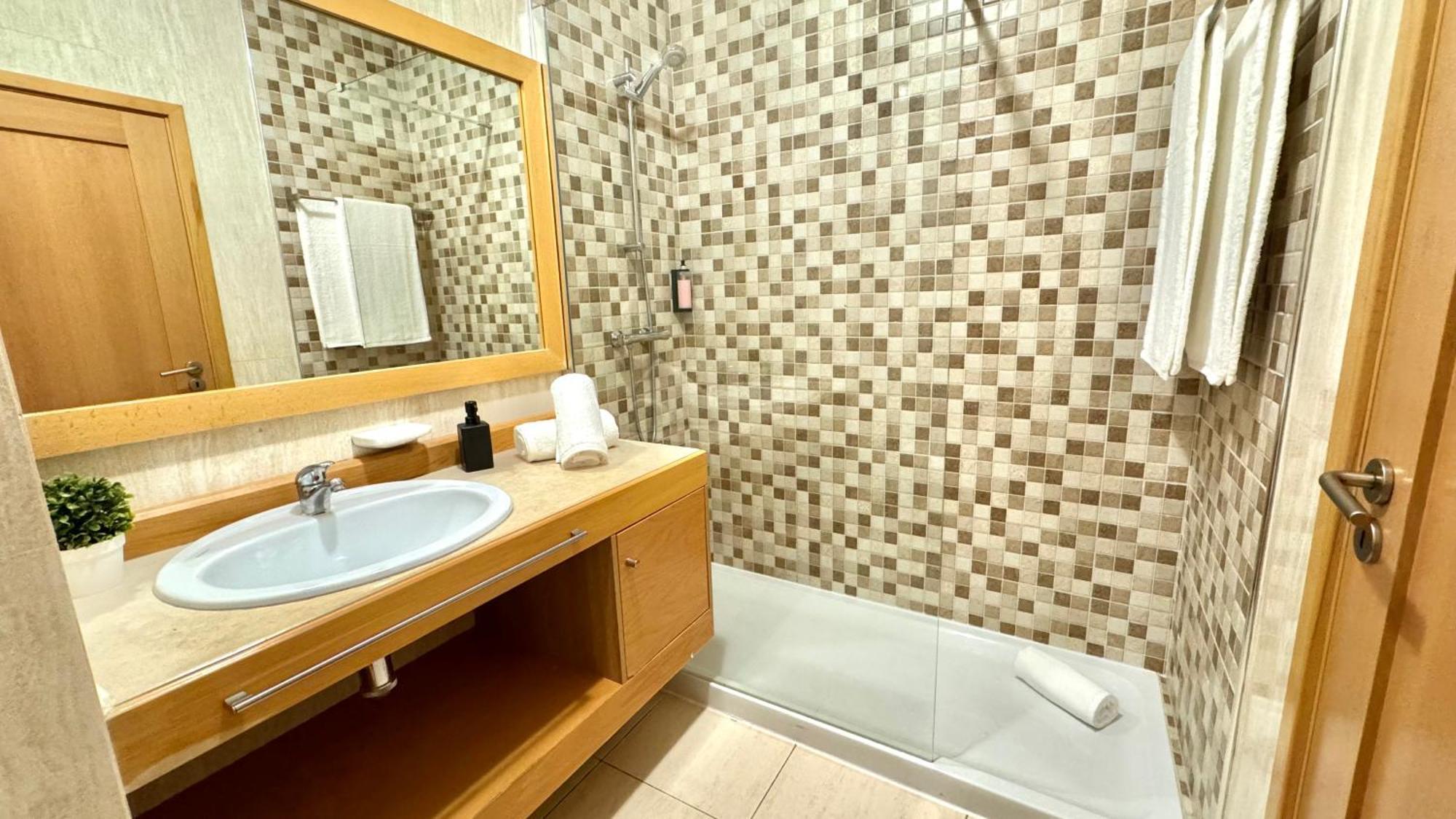 Praia Da Rocha, 502, Charming Apartment, Air Conditioning, Swimming Pool,Free Wifi, Faia By Ig Portimão Exterior photo
